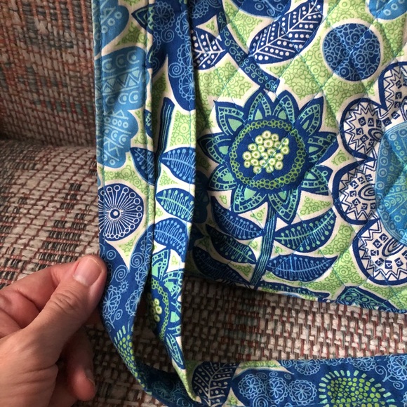 Vera Bradley purse in shades of blue & lime green - Picture 7 of 8